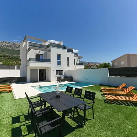 Villa Flora Kaštela