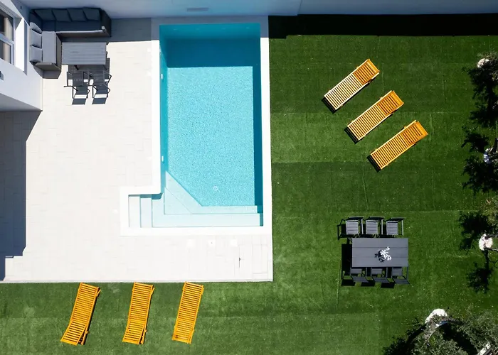 Flora Villa